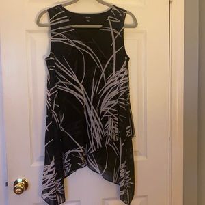 Fun top, great with leggings